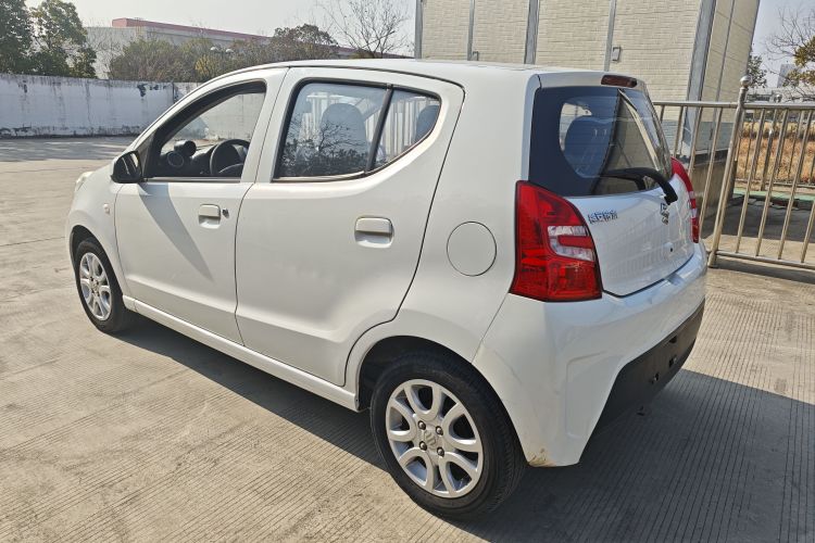 铃木 奥拓 2016款 1.0L 自动豪华炫动版车身外观6005