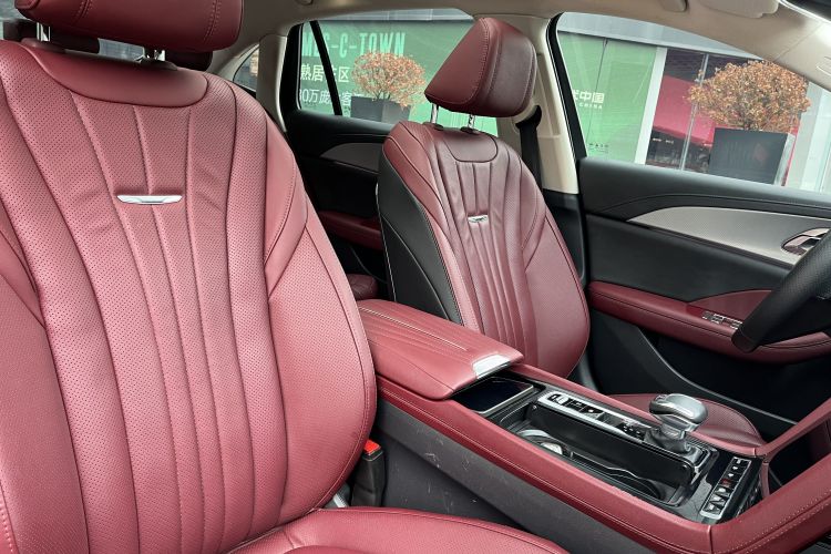 红旗H5 2024款 2.0T 自动智联旗畅版中控内饰7009