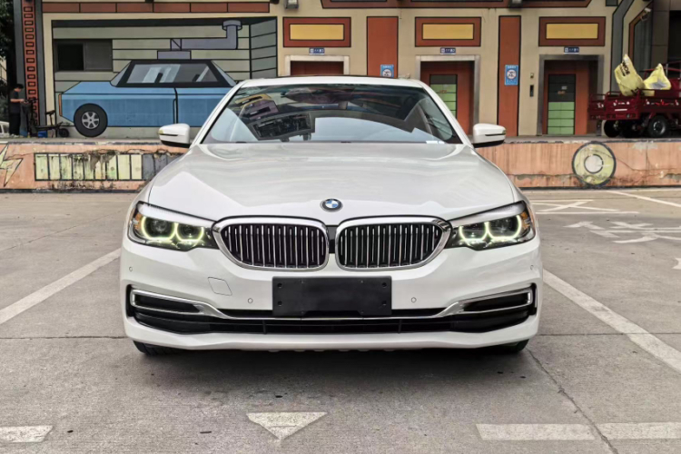 宝马5系 2020款 525Li 豪华套装车身外观6005
