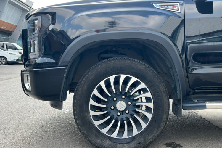 福田 大将军G9 2021款 2.0T装甲大将军手动两驱休闲版乐享型长箱4F20TC车身外观6006