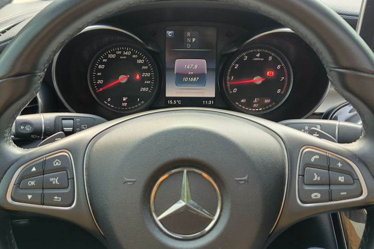 奔驰GLC 2016款 GLC 260 4MATIC 豪华型中控内饰15