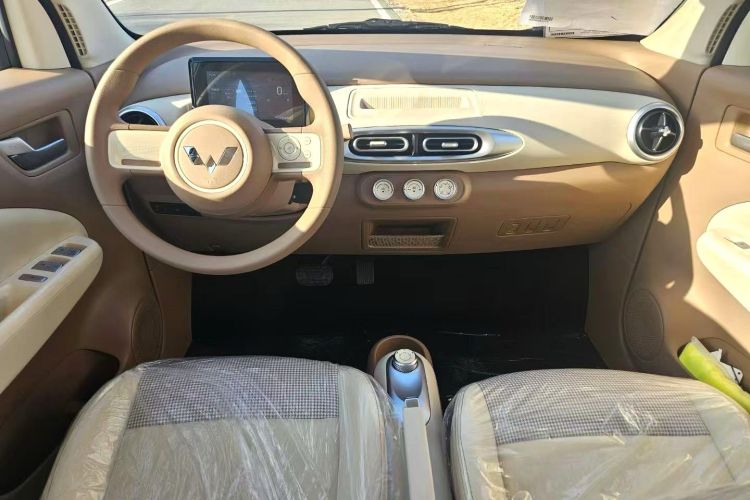 五菱汽车 宏光MINIEV 2025款 四门版 进阶款中控内饰7004