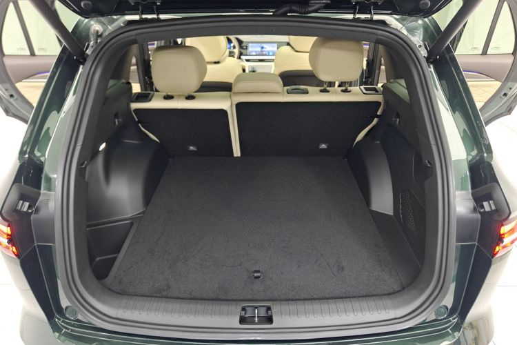 吉利汽车 星越L 2025款 东方曜 2.0TD 自动四驱望月版局部细节23