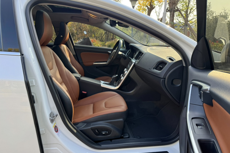 沃尔沃S60 2019款 S60L T5 智远版局部细节41