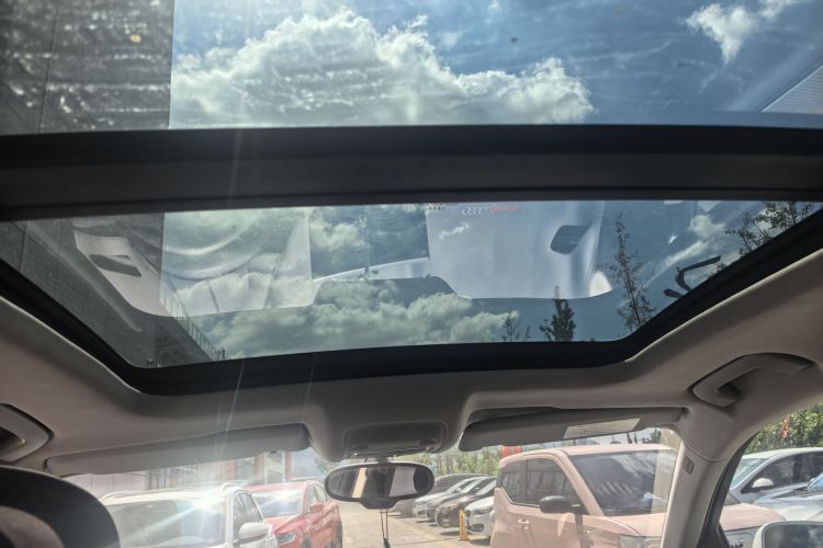 奥迪Q3 2015款 35 TFSI 进取型中控内饰7007