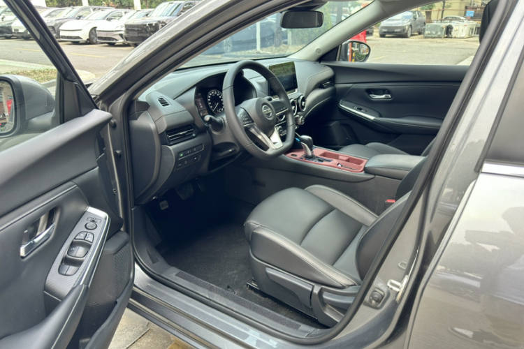 日产 轩逸 2021款 1.6L XL CVT智享版中控内饰7009