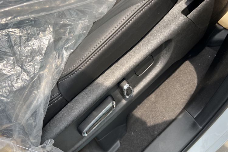 本田 艾力绅 2024款 2.0L e:HEV 豪华版中控内饰7007