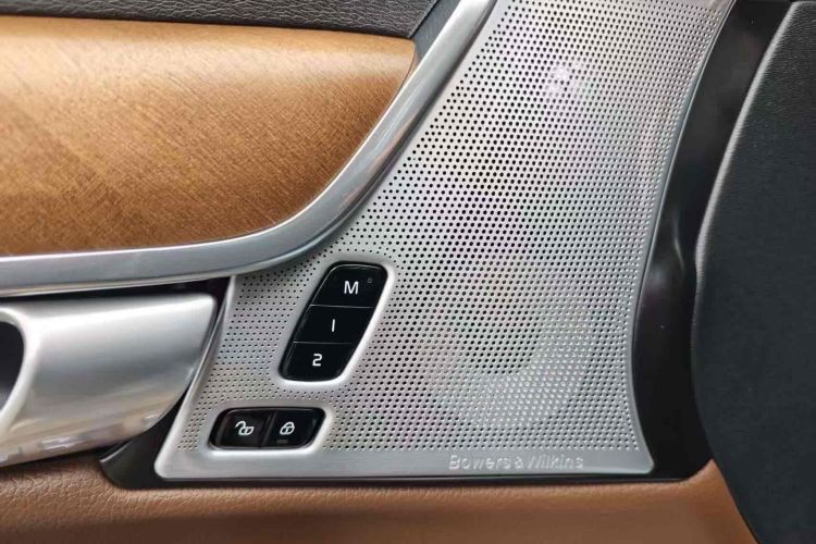 沃尔沃S90 2020款 T5 智逸豪华版中控内饰7010