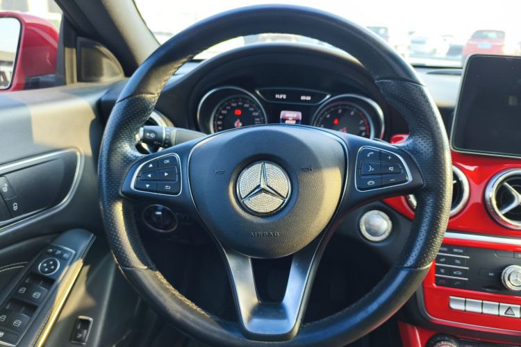 奔驰CLA 2019款 CLA 200 动感型中控内饰7009