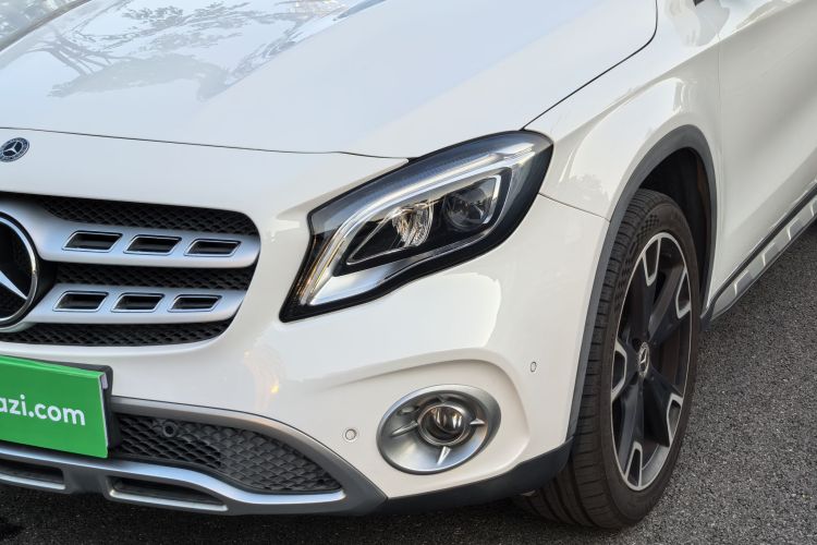 奔驰GLA 2017款 GLA 220 4MATIC 时尚型车身外观6004