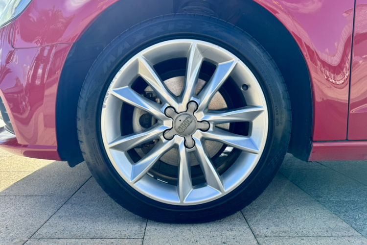 奥迪A3 2018款 30周年年型 Sportback 35 TFSI 进取型车身外观6005