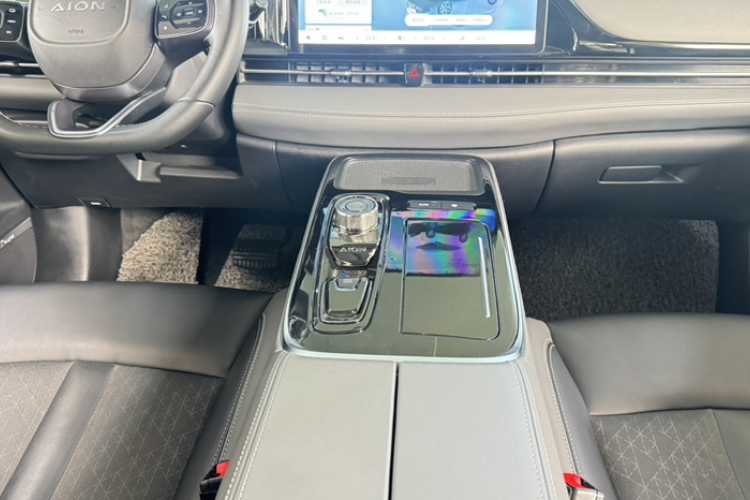 埃安 AION S Plus 2022款 70 智领版中控内饰7010