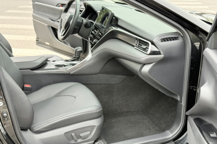 丰田 凯美瑞 2021款 2.5G 豪华版局部细节41