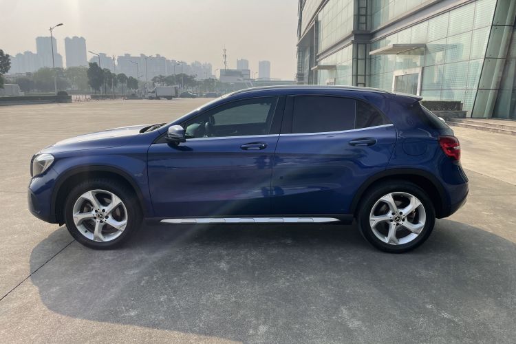 奔驰GLA 2018款 GLA 200 动感型车身外观6009