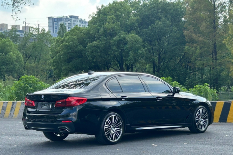宝马5系 2019款 530Li 尊享型 M运动套装车身外观6005