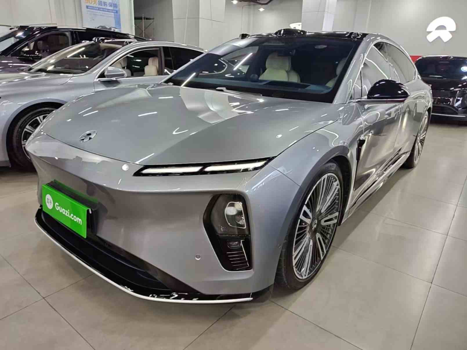 蔚来ET9 2025款 102kWh 首发限量版(1)