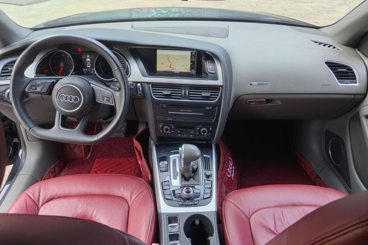 奥迪A5 2010款 2.0TFSI Cabriolet中控内饰7003