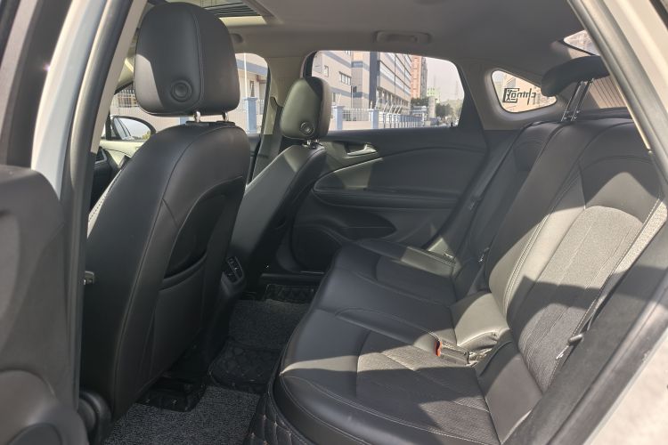 别克 威朗 2019款 三厢 20T 双离合领先型中控内饰7002
