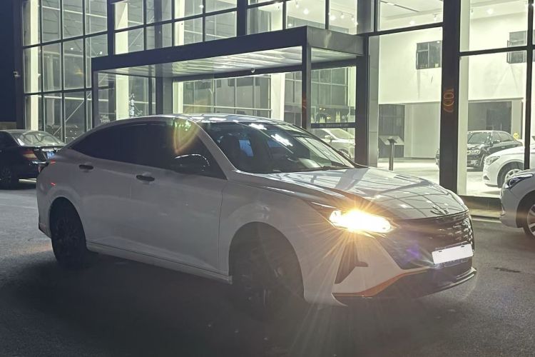 东风风神 奕炫 2023款 1.5L 自动荣耀版车身外观6003