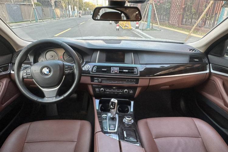 宝马5系 2017款 525Li 领先型中控内饰7004