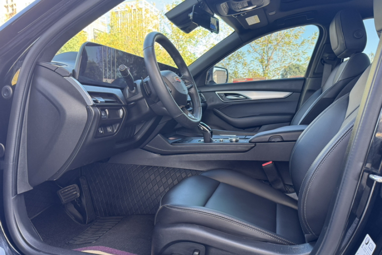 凯迪拉克CT5 2024款 28T 豪华型中控内饰7002