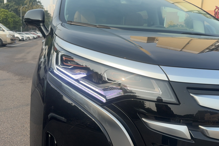 腾势D9 2022款 DM-i 970 四驱尊荣型局部细节41