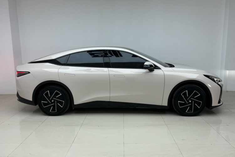 ARCFOX极狐 极狐 阿尔法S5 2024款 560PRO 185kW车身外观6002