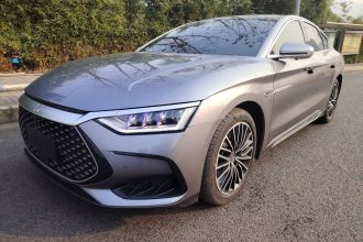 比亚迪 汉 2024款 DM-i 荣耀版 121KM 尊荣型