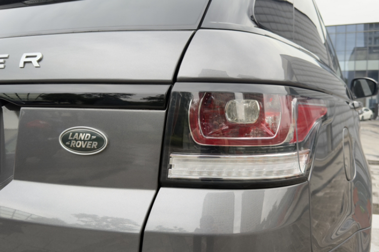 路虎 揽胜运动版 2016款 3.0 SC V6 HSE DYNAMIC车身外观6007