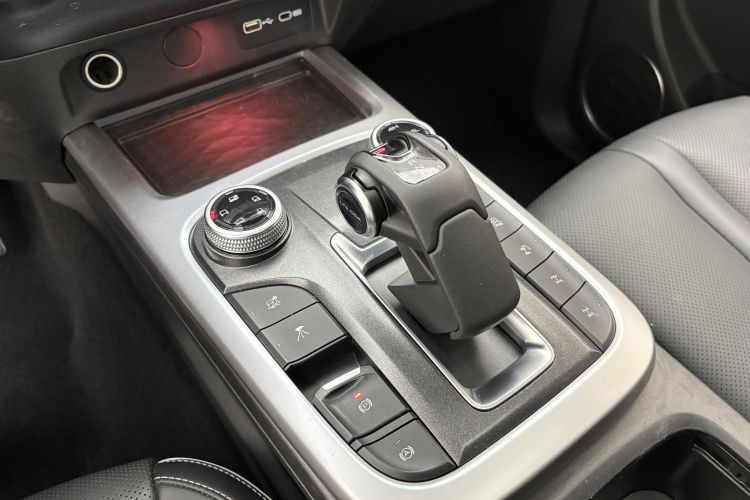 坦克300 2021款 越野版 2.0T 征服者局部细节18