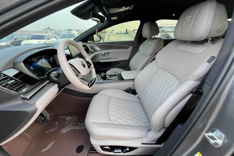 比亚迪 汉 2024款 DM-i 荣耀版 121KM 尊享型局部细节19