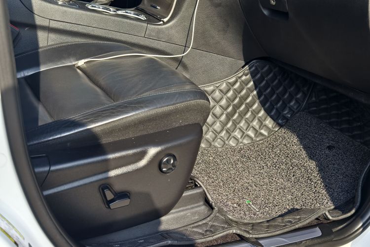 Jeep 大切诺基(进口) 2017款 3.0L 舒享导航版局部细节41