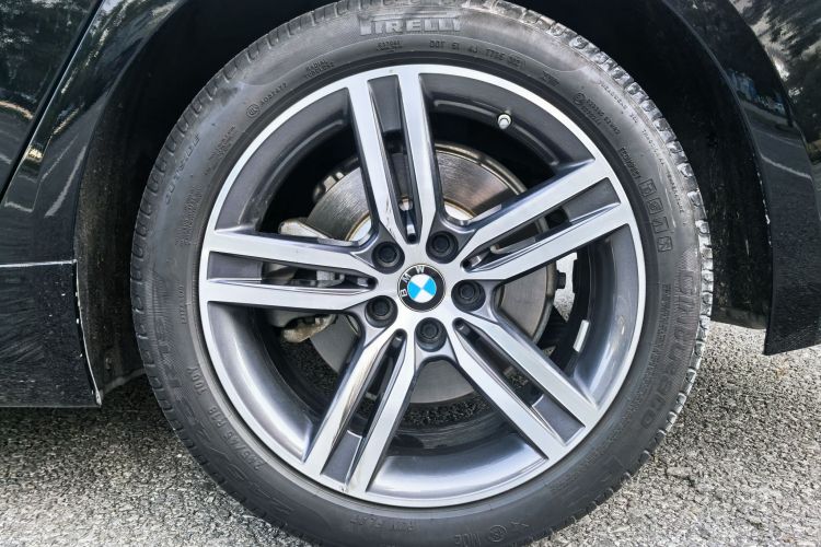 宝马5系 2021款 改款 530Li 领先型 豪华套装车身外观6008