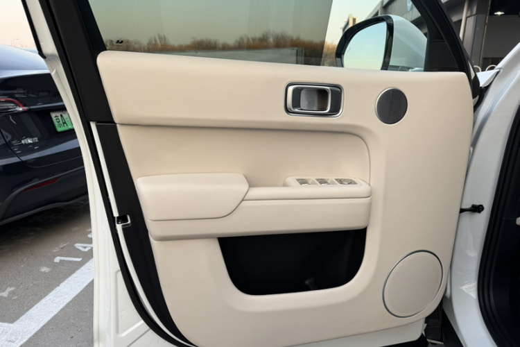 理想汽车 理想L7 2023款 Pro中控内饰7005