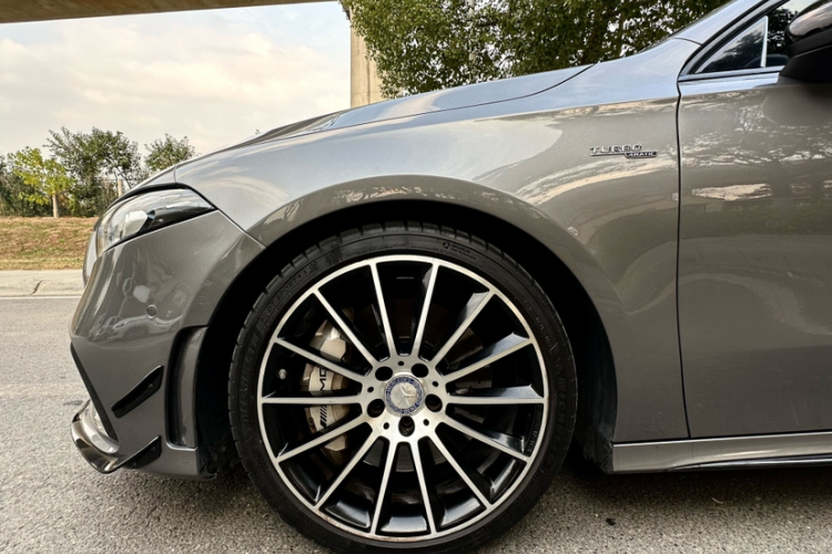 奔驰A级AMG 2019款 AMG A 35 L 4MATIC车身外观6006