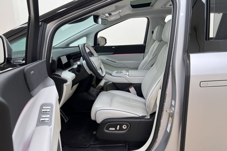 小鹏X9 2024款 640四驱高性能Max局部细节19