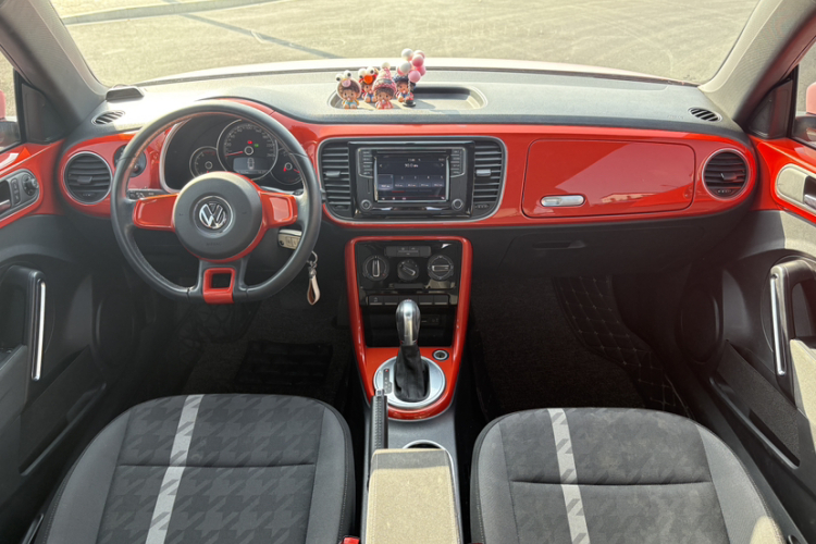 大众 甲壳虫 2017款 180TSI 宜乐版中控内饰7002