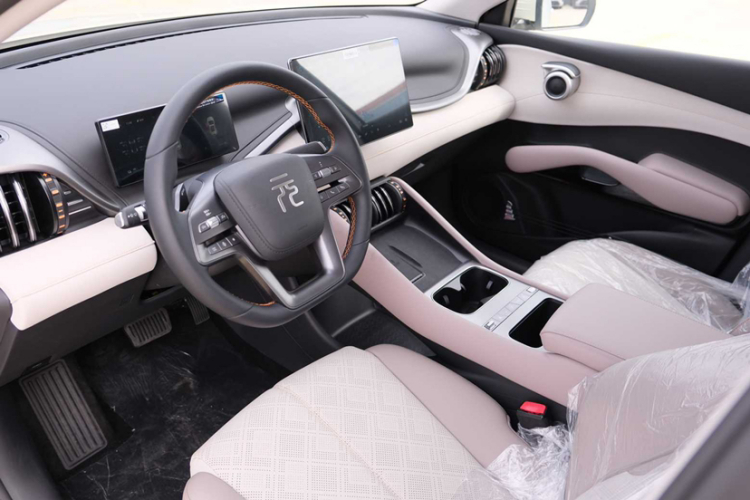 比亚迪 元PLUS 2025款 智驾版 510KM 领先型中控内饰7001