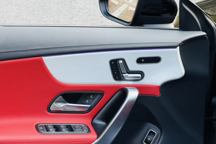 奔驰CLA AMG 2023款 AMG CLA 45 S 4MATIC+中控内饰7009