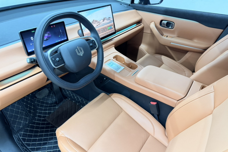 零跑汽车 零跑C16 2024款 增程 200激光雷达版中控内饰7005