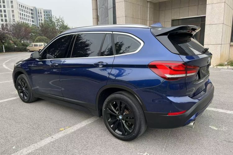 宝马X1 2020款 sDrive20Li 时尚型车身外观6007