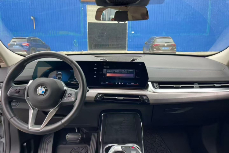 宝马X2(进口) 2024款 sDrive25i M运动套装中控内饰7001