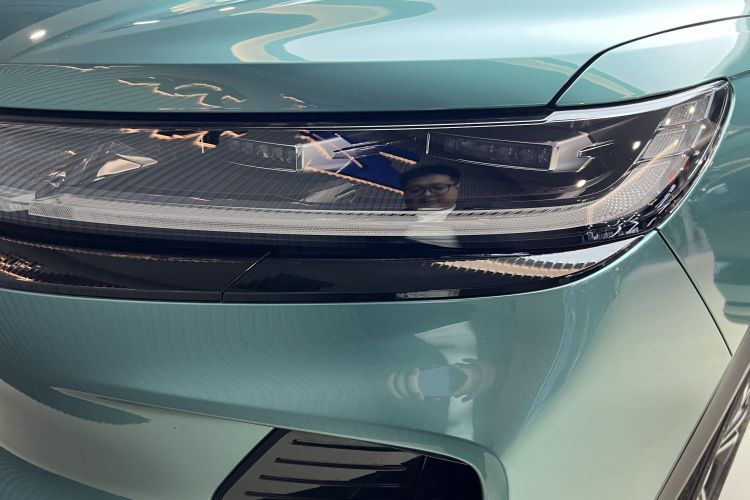 哈弗枭龙MAX 2025款 Hi4 165 Plus 长续航版车身外观6004