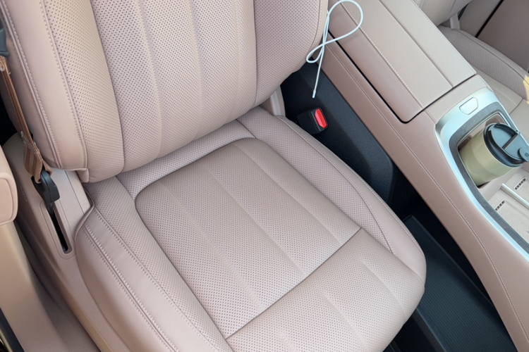 乐道L90 2025款 Max 六座版局部细节41