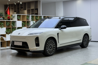 蔚来ES8  六座行政豪华版