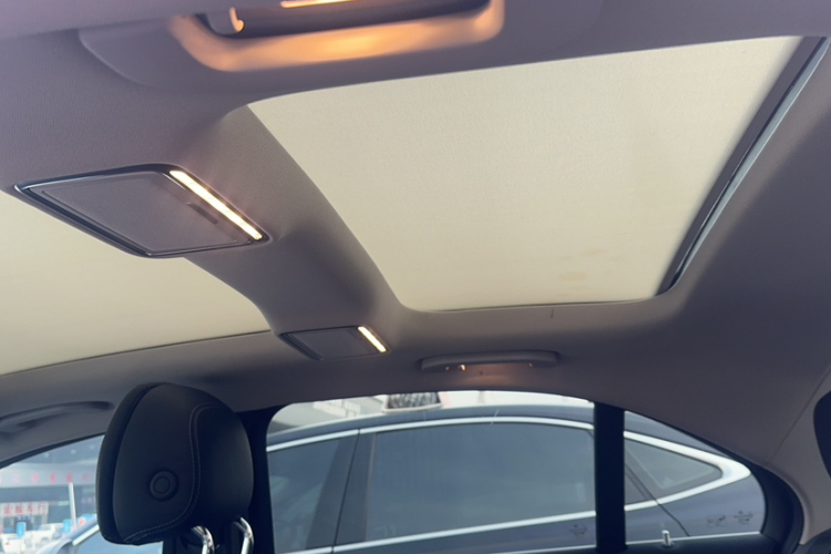 奔驰C级 2021款 C 260 L 运动版局部细节22