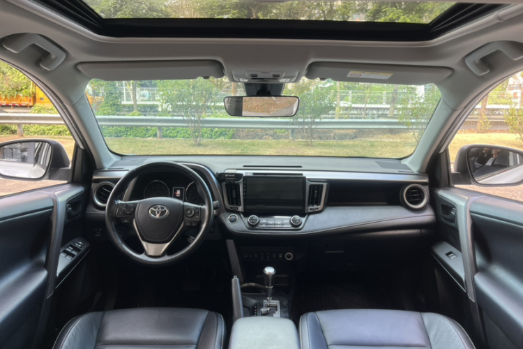 丰田 RAV4荣放 2018款 2.5L 自动四驱精英i版车身外观6009