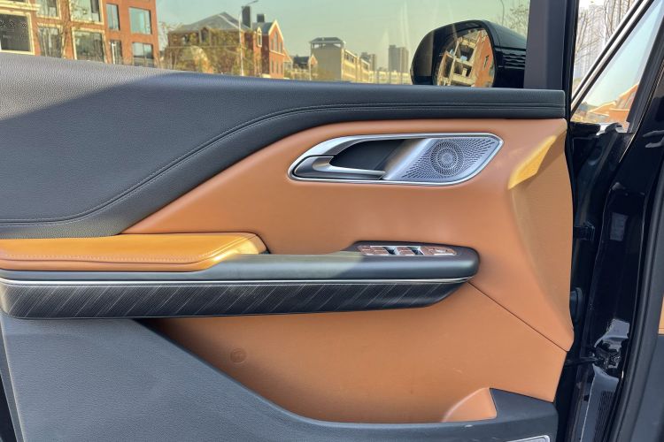 红旗HQ9 2023款 2.0T 智联旗韵版中控内饰7007