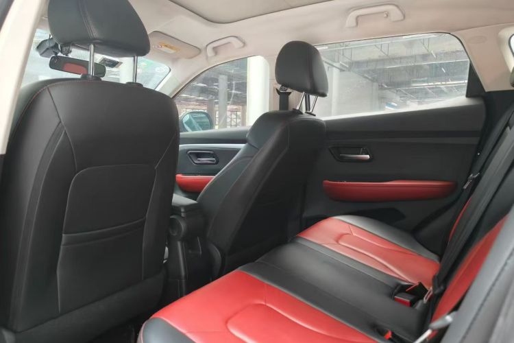 哈弗H2s 2017款 蓝标 1.5T 双离合豪华型中控内饰7007