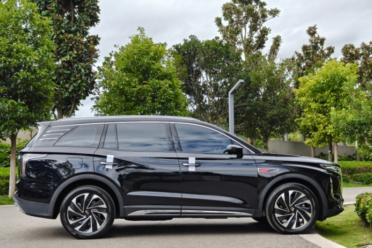 红旗HS7 PHEV 2024款 2.0T PHEV 四驱旗畅版 6座车身外观6005